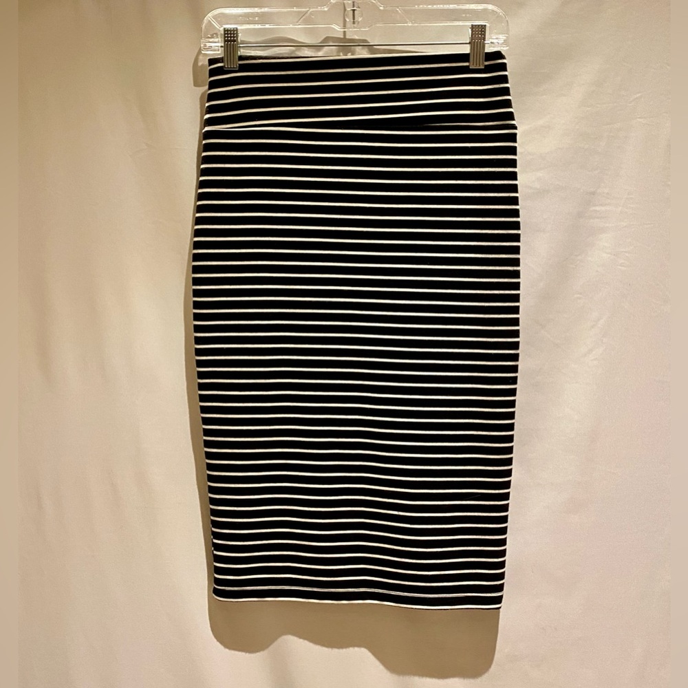 Popular Basics Black & White Striped Pencil Skirt, size M